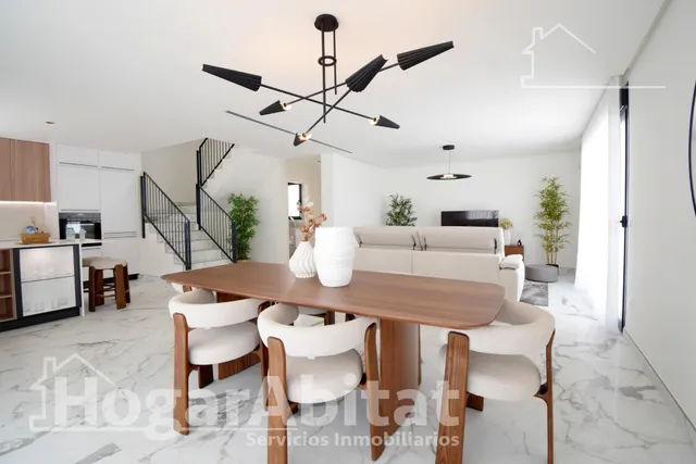CHALET NUEVO CON PISCINA, GARAJE Y TERRAZA — 18