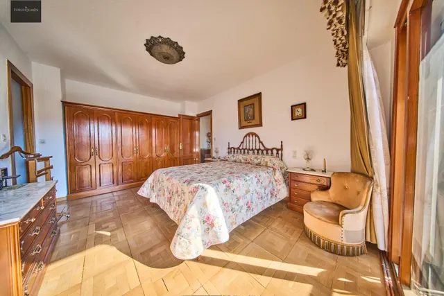 Residencia exclusiva en Paseo del Salón con vistas despejadas — 5
