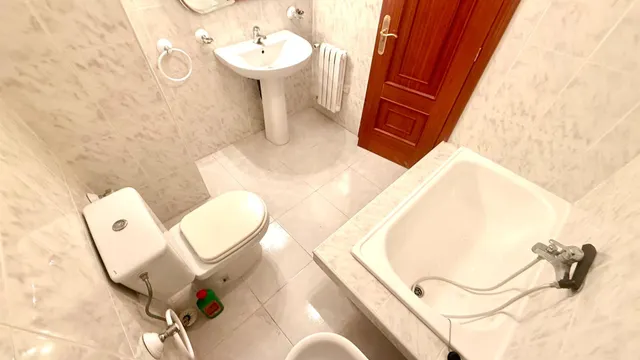Piso de calidad en venta en el corazón de Maceda con Garaje. 140 m2 útiles. Entrar a vivir. — 29