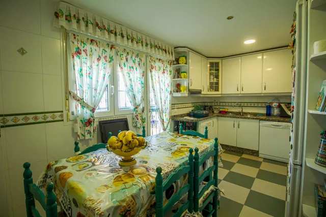 CHALET INDEPENDIENTE JUNTO AL VIEJO VIVERO EN BADAJOZ — 15