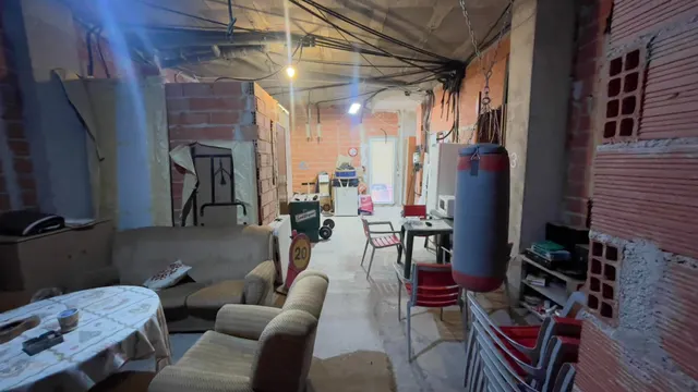 ULTIMA OPORTUNIDAD DE CONVERTIR TU BAJO COMERCIAL EN UNA VIVIENDA — 12