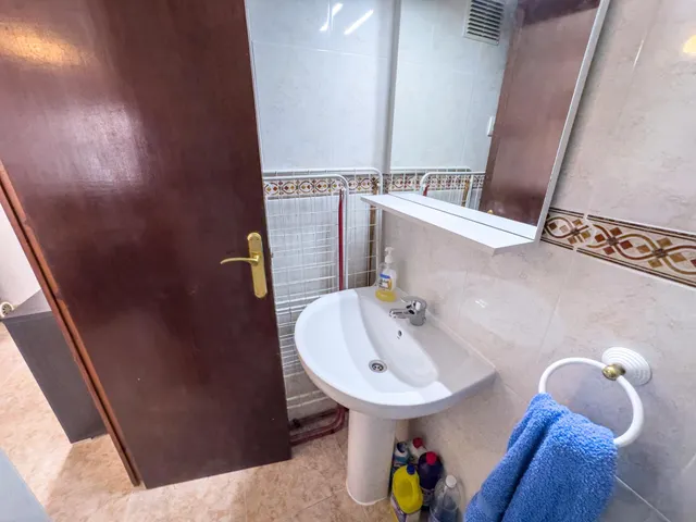Encantador adosado de 2 plantas en Nueva Torrevieja — 2 dormitorios, 2 baños, gran patio y piscina comunitaria — 21
