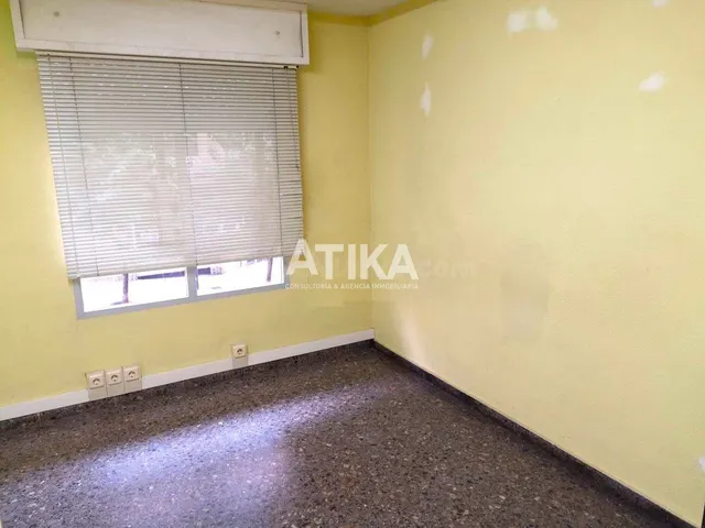 ENTRESUELO PARA OFICINAS ALQUILER UBICADO EN AMPLIA AVENIDA  - foto 4