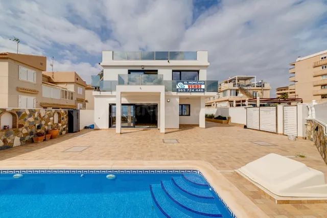 PRECIOSA VILLA CON VISTAS AL MAR Y PISCINA PRIVADA EN CABO C - foto 3
