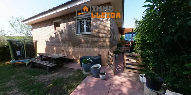 Precioso chalet en la Urbanización Sant Miquel de La Sentiu de Sió!! — 2