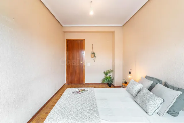Piso en Hermanos Menendez Pidal - foto 5