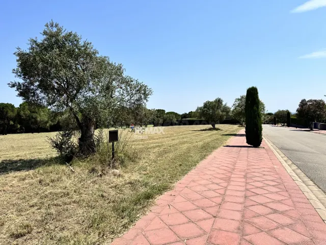 Peralada Golf | Exclusiva parcela de 2.512 m2 en primera lín - foto 3