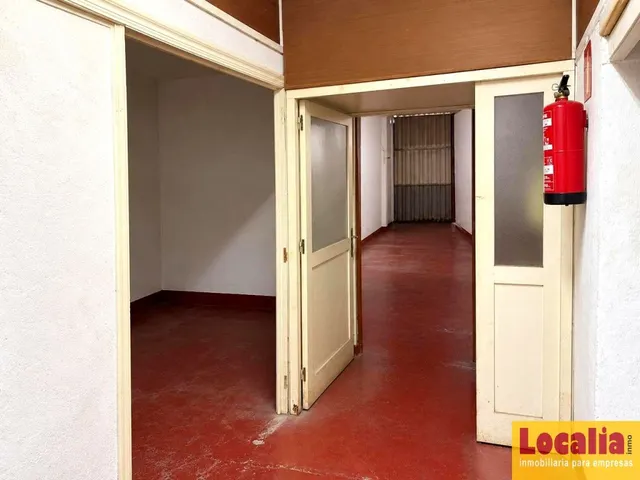 Amplio y versátil local en venta en Santander — 9