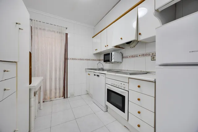 Bungalow planta baja con jardín y piscina junto c.comercial — 20