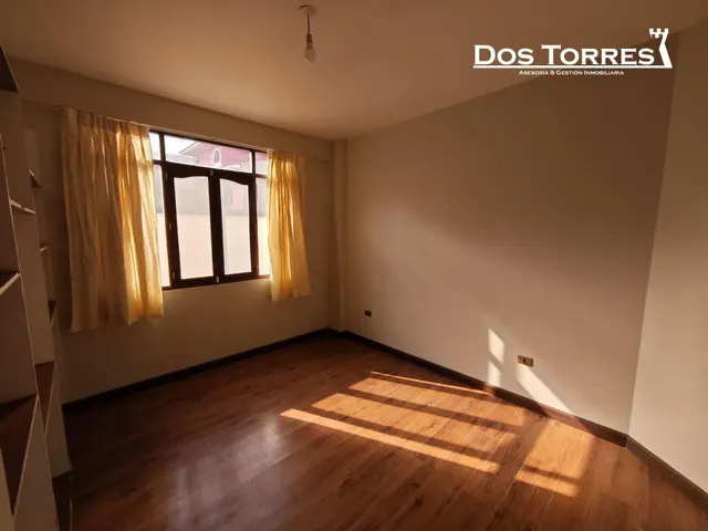 Bs.-3.500 En alquiler Amplio Departamento de 3 dormitorios, garaje y patio, proximo al IC NORTE (MELCHOR) — 16