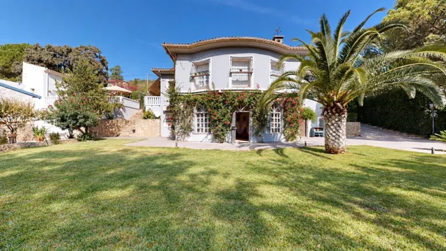IMPRESIONANTE CASA EN CASILLA DEL AIRE - foto 2
