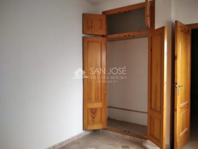 VENTA DE NAVE EN TORRELLANO — 24