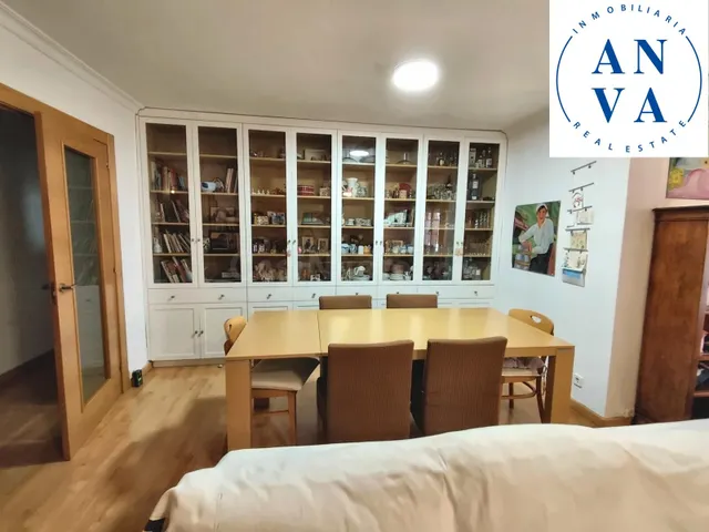 Exclusiva vivienda de 174 m2 con garaje en Benalúa - foto 4