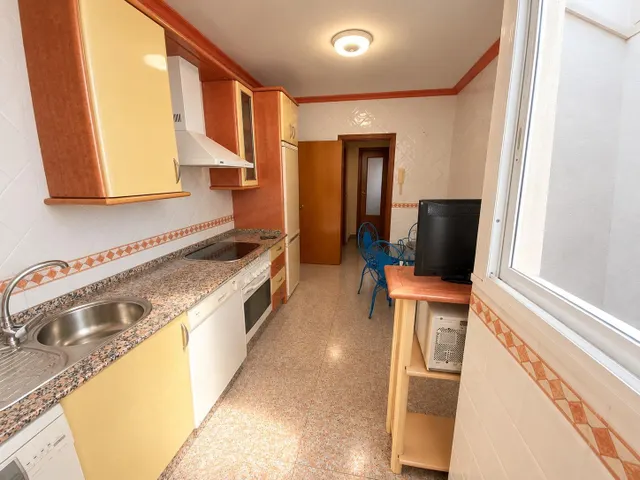 Amplio piso de 4 dormitorios con terraza en Calle San Antonio – Alcalá de los Gazules — 29