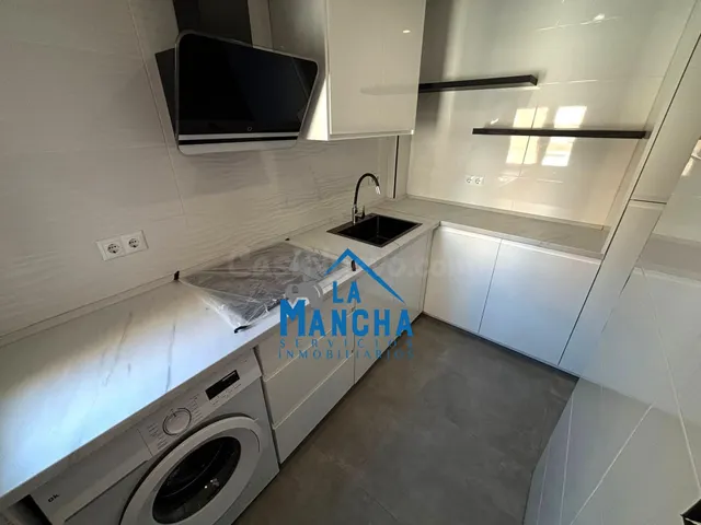 *145.000€* INMOBILIARIA LA MANCHA VENDE PISO REFORMADO EN ZO - foto 2