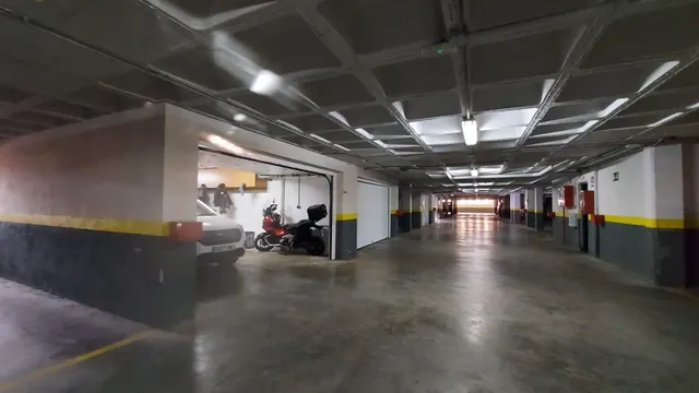 Piso bajo con sotano en residencial Conde Barcelona — 25