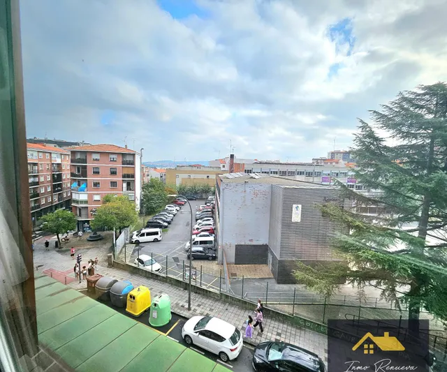 Se vende piso céntrico en Santurtzi — 28