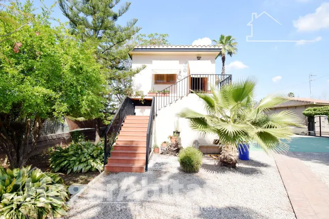CHALET SEMINUEVO CON PISCINA, GARAJE, JARDIN Y TERRAZA — 11