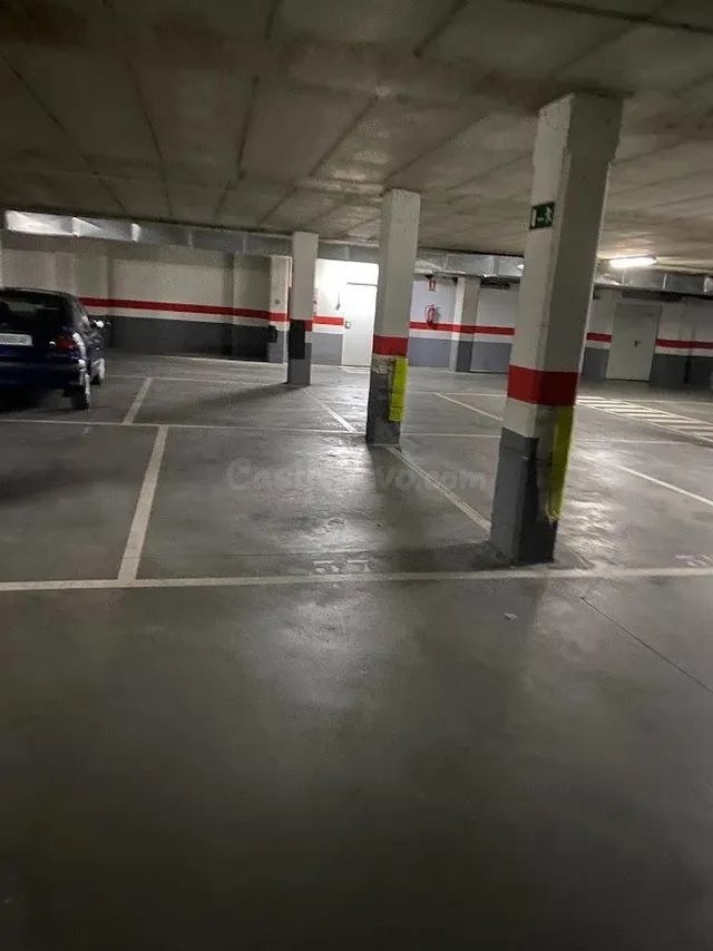 PLAZA JUAN PABLO II, DOS PLAZAS DE GARAJE EN ALQUILER - foto 4