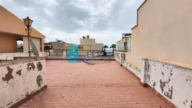 Casa para reformar con apartamento independiente y vistas al mar en isla plana – ref. 1864 — 19