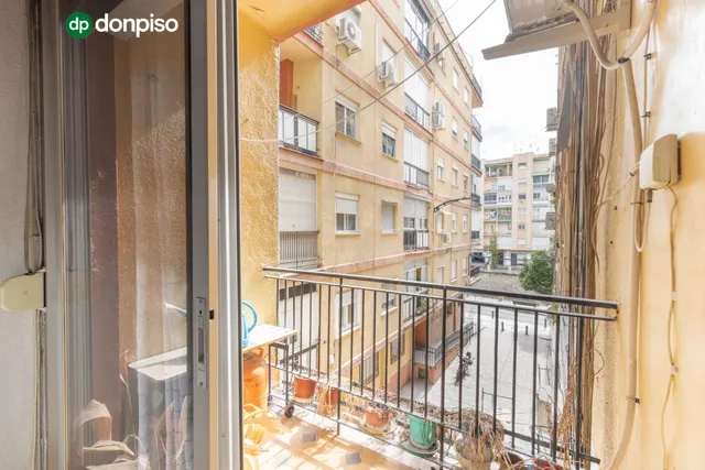 Piso amplio de tres dormitorios en ribera del genil-camino de ronda — 3
