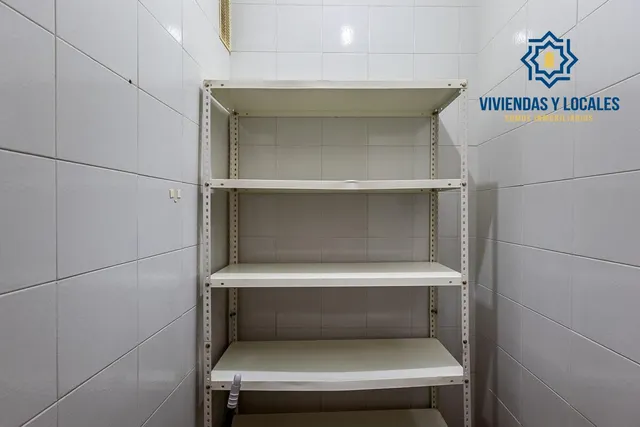 Espacio, luz y comodidad en una vivienda con grandes posibilidades en zona Alcampo — 11