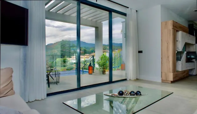 Villa 4 habitaciones 300m² en alquiler - Costa Del Sol — 11