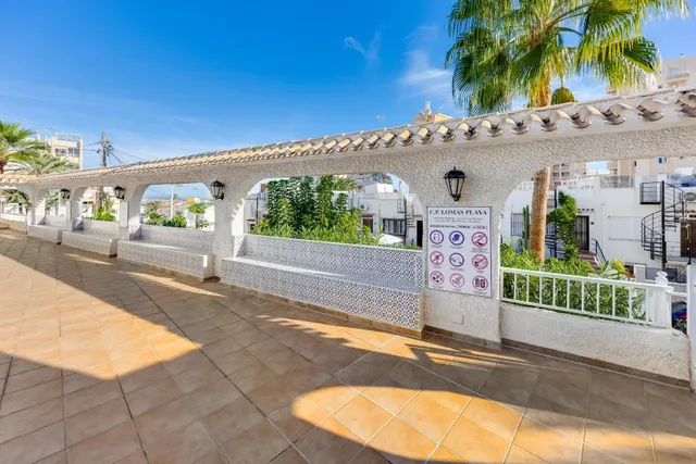 Spacious Apartment in Lomas de Mar, Torrelamata — 32