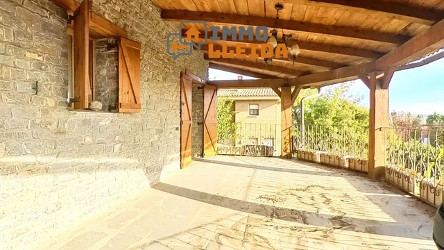 Majestuosa Villa en Alpicat — 24
