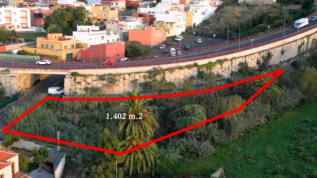 SE VENDE SOLAR URBANO TACORONTE. — 2