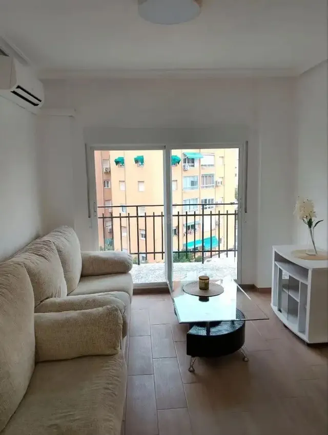 PISO CON ASCENSOR CERCA DEL HOSPITAL GENERAL DE ALICANTE - foto 4