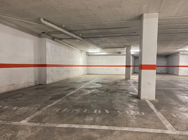 ¡Fantástica casa de tres plantas en el centro del pueblo! — 12