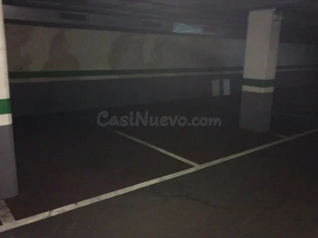 Plaza para coche pequeño-mediano