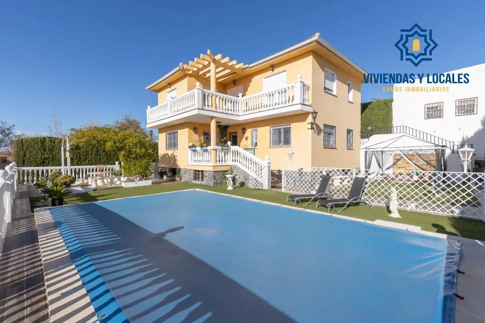 ¡MAGNIFICO CHALET INDEPENDIENTE CON CALIDADES ESPECTACULARES Y PISCINA PRIVADA EN GOJAR!