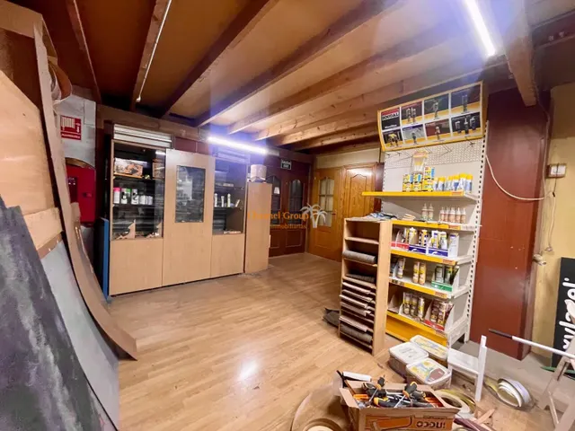 LOCAL de 1200m2 en alquiler con posibilidad de salida de humo — 5