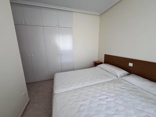Gran piso de esquina de 3 dormitorios con garaje cerrado opcional en Colindres — 10