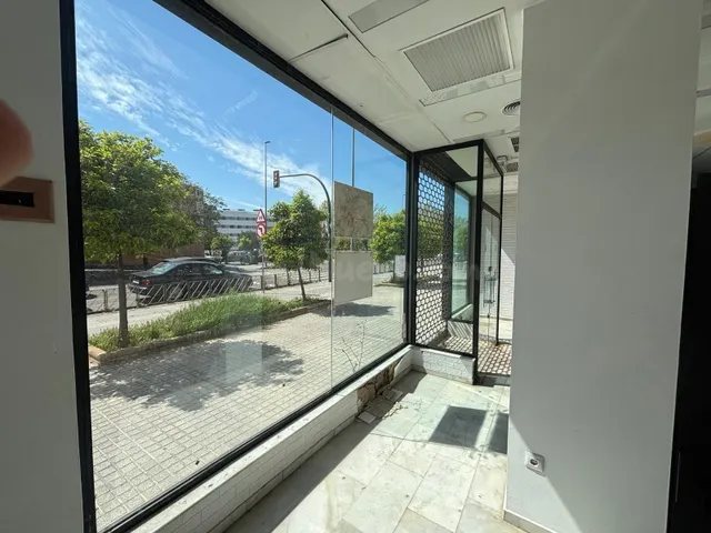 Local comercial en venta en zona prime (La Arruzafilla) – lu