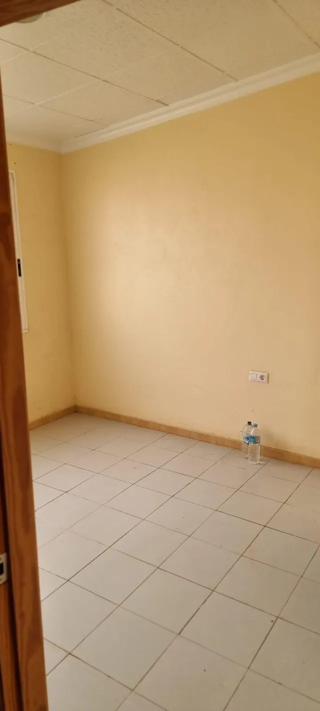 Edificio con piscina — 22