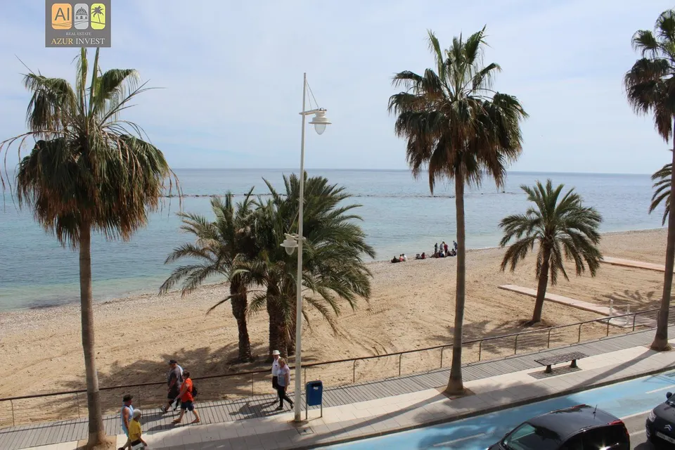 2 LOCALES COMERCIALES CON POSIBILIDAD DE DIVIVIR, INCREIBLES VISTAS AL MAR