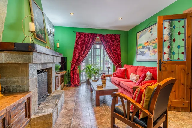 VENTA DE CHALET EN VENTA EN LAS DEHESILLAS — 47