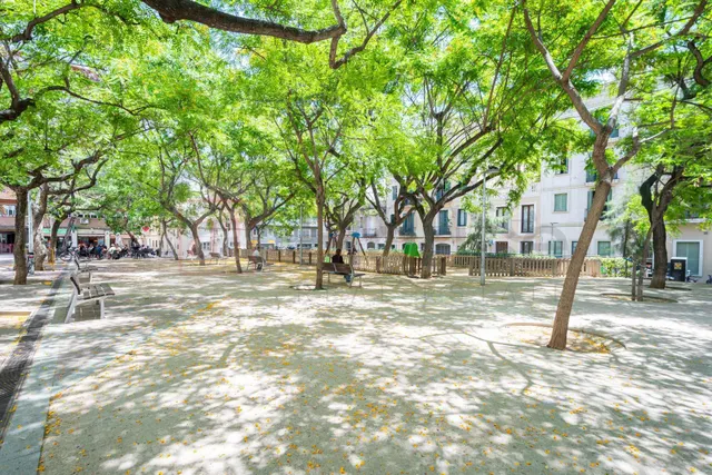 Piso para reformar con balcón en l' antiga esquerra de l' eixample — 24