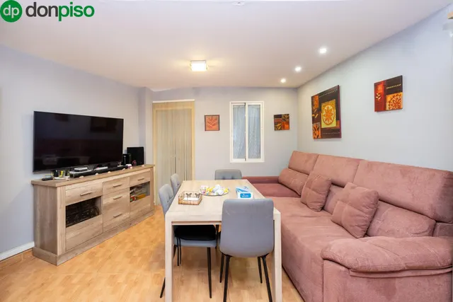 Casa con estupenda ubicación en Armilla. avenida de los ogíjares — 7