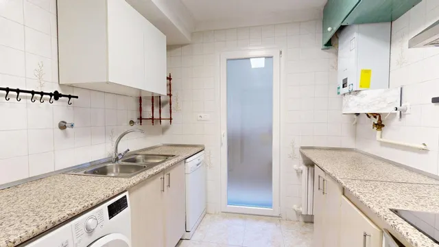Piso con 2 terrazas y 3 dormitorios junto a la Aljafería, Zaragoza — 9