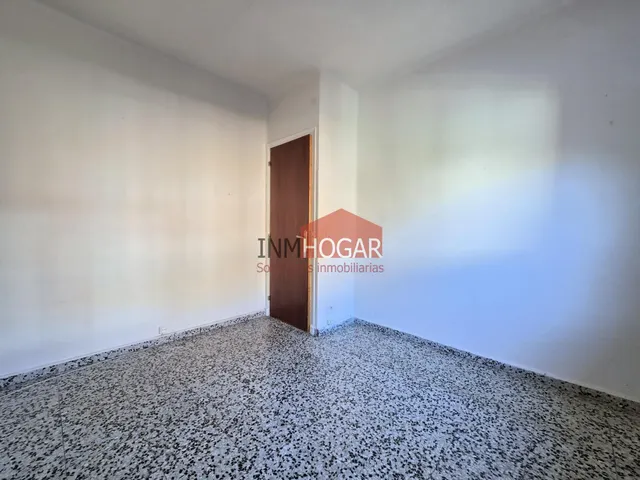 Amplia y luminosa vivienda en venta en la zona de san roque, Ávila — 28