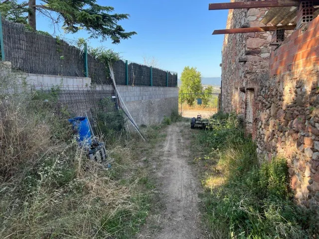 SOLAR EN VENTA CON CASAL DE PIEDRA EN LA SERRA BARONA - foto 5