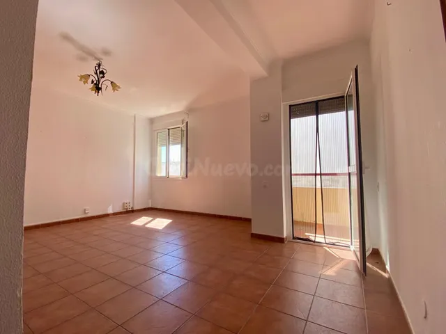 ¿NECESITAS ESPACIO? 4 DORMITORIOS, 2 BAÑOS Y TERRAZA EN LA ZONA DE EL CRISTO — 3