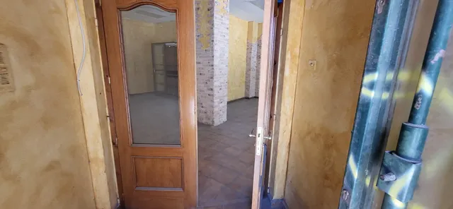 SE VENDE LOCAL COMERCIAL A 2 CALLES, CHAFLÁN EN ARQUITECTO VANDELVIRA. CON MULTITUD DE POSIBILIDADES — 17
