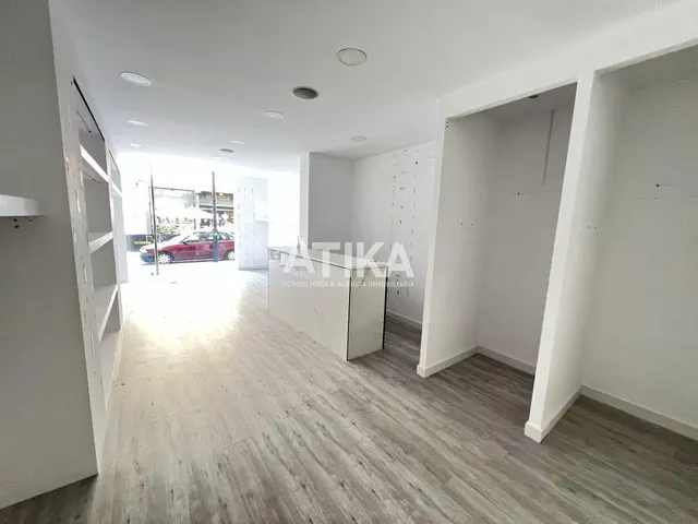 Local en alquiler en pleno corazón comercial. — 6