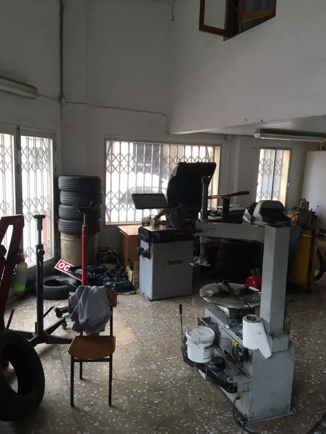 Taller automocion con mas de 20 anos. se vende con licencia o sin licencia. — 7