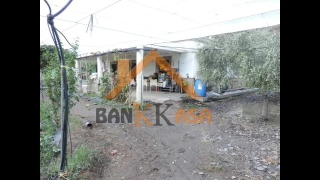 SE VENDE CASA CON TERRENO EN CHERÍN (UGÍJAR) PROVINCIA DE GRANADA — 48